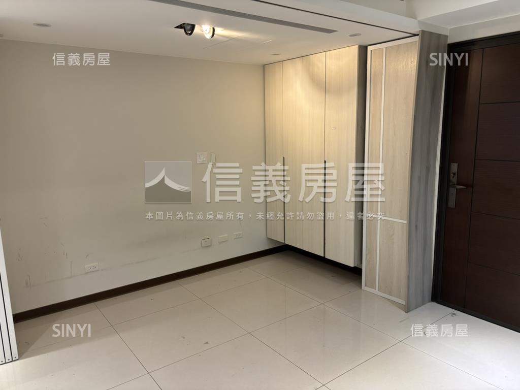 超讚Ｓ高樓美美屋房屋室內格局與周邊環境