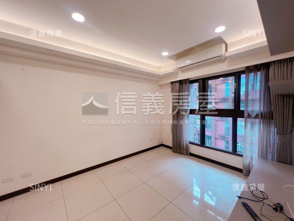 汐止１０１。３房帶車位房屋室內格局與周邊環境