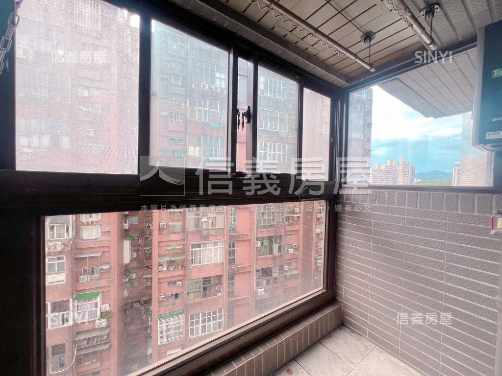 汐止１０１。３房帶車位房屋室內格局與周邊環境