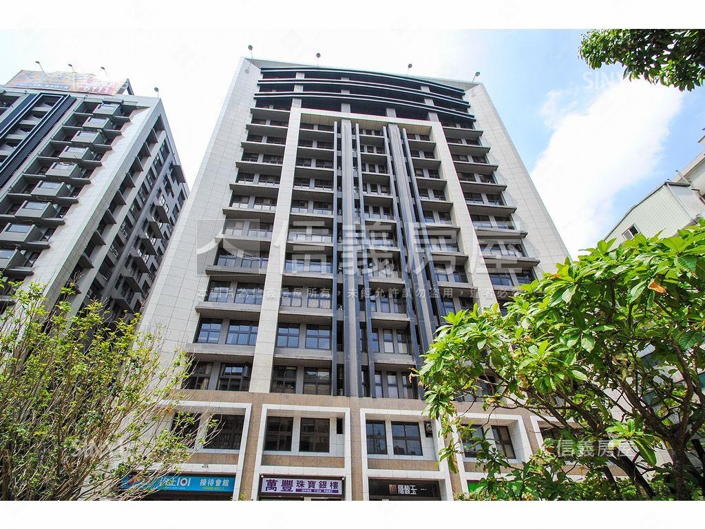 汐止１０１。３房帶車位房屋室內格局與周邊環境