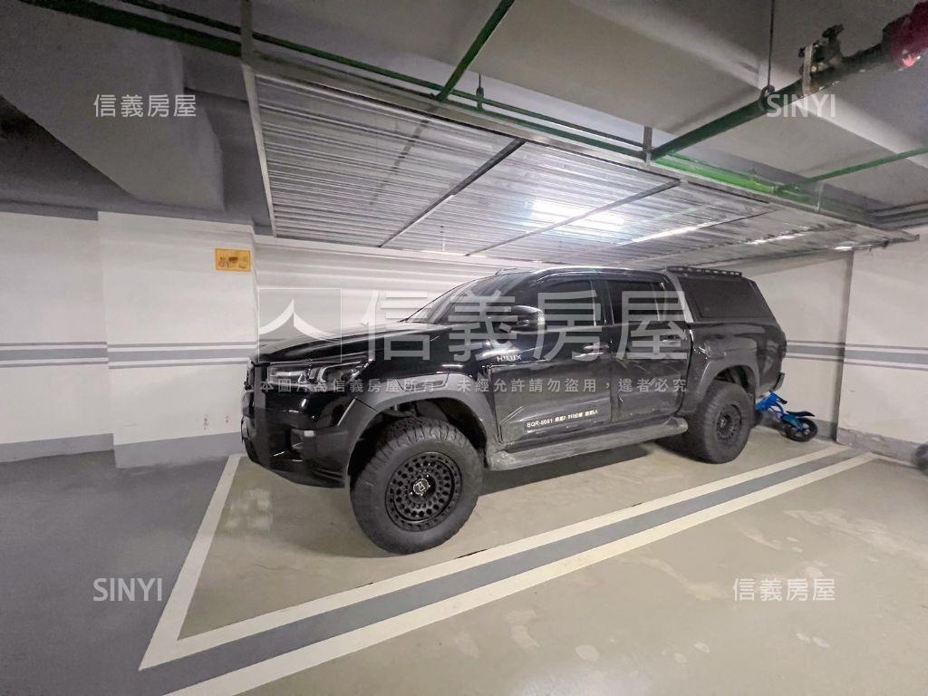 汐止１０１。３房帶車位房屋室內格局與周邊環境