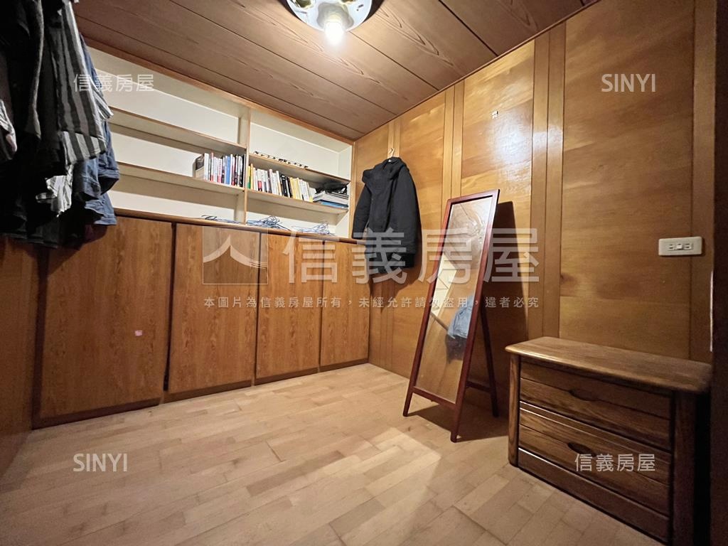 捷運鬧區低總價三房徐匯房屋室內格局與周邊環境
