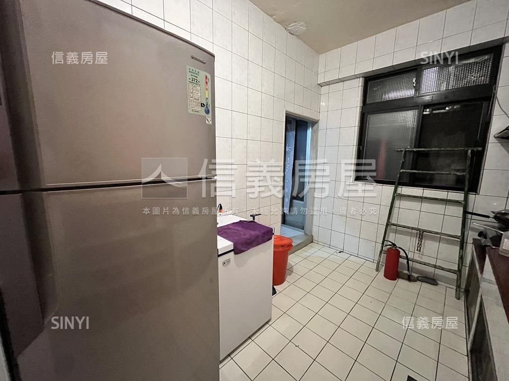 捷運鬧區低總價三房徐匯房屋室內格局與周邊環境