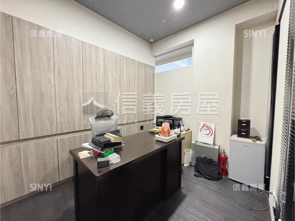 ★興安精裝大面寬店面房屋室內格局與周邊環境
