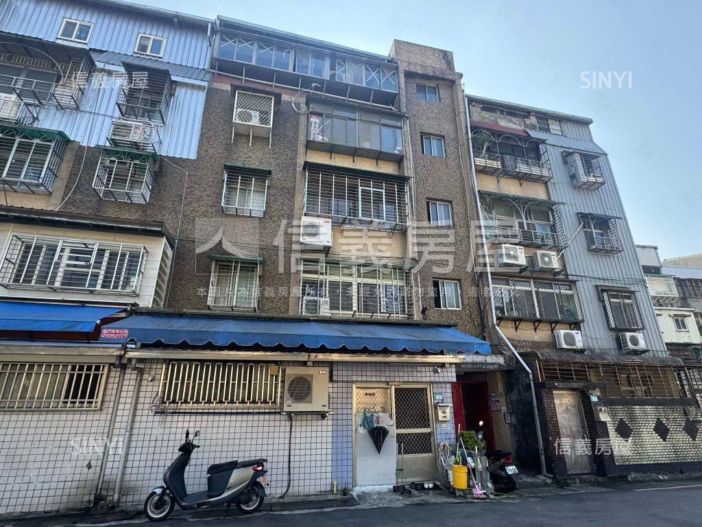 專任小資方正美二樓房屋室內格局與周邊環境