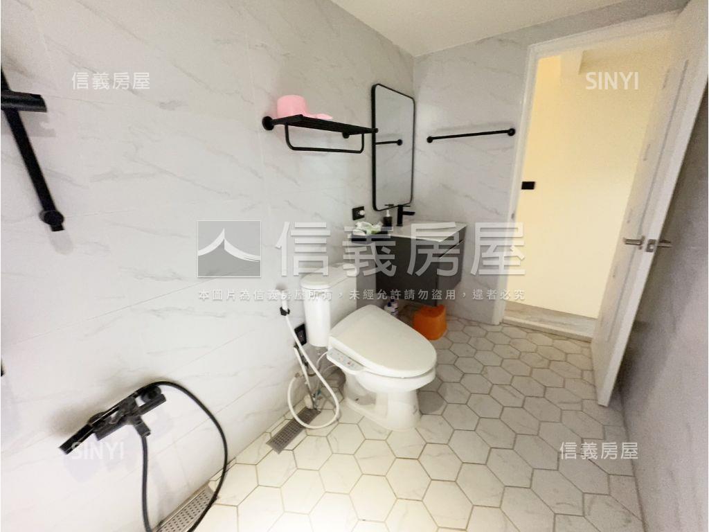 公園旁，低總價電梯二房房屋室內格局與周邊環境