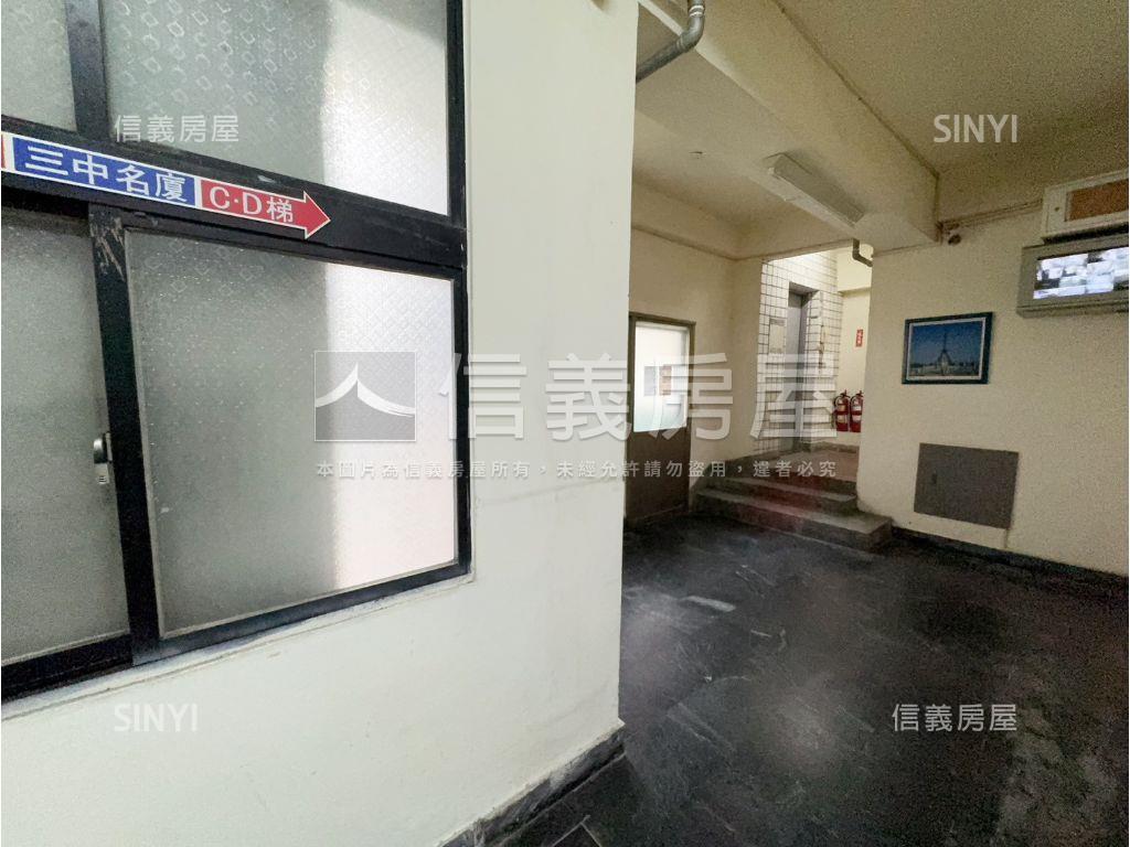 公園旁，低總價電梯二房房屋室內格局與周邊環境