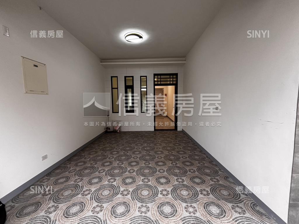 海佃路一段裝潢透天房屋室內格局與周邊環境