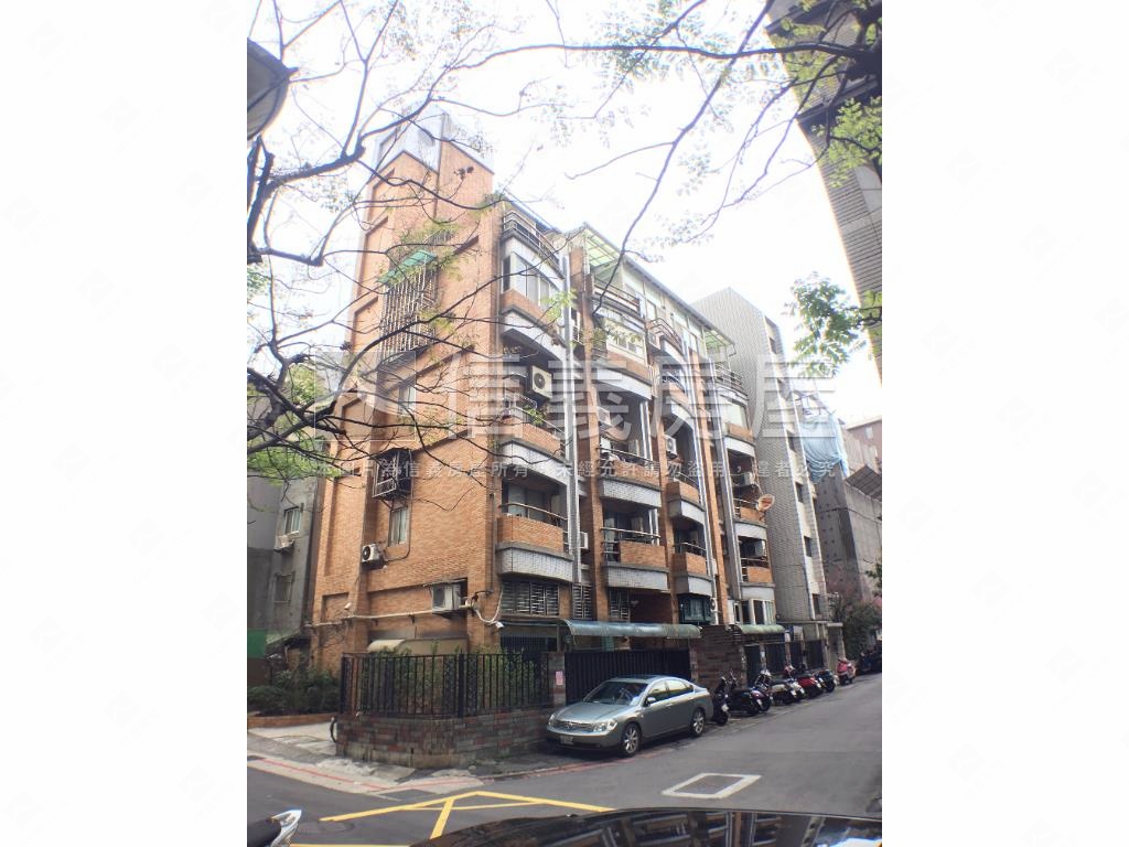天天開心石牌電梯房屋室內格局與周邊環境