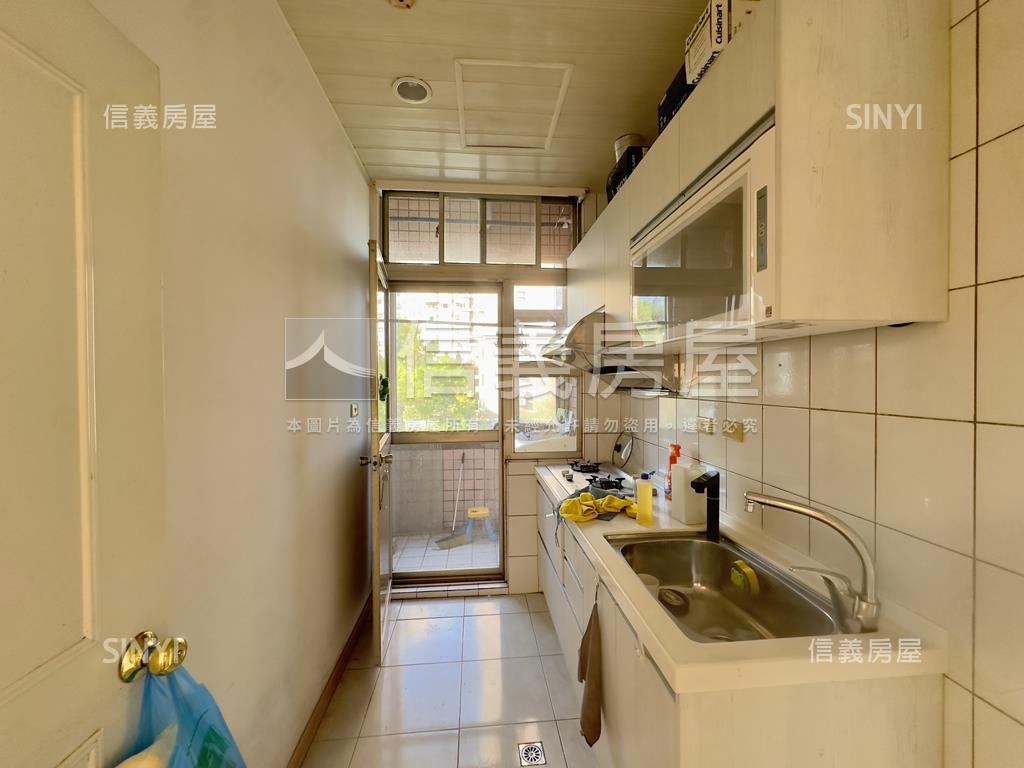 稀有釋出捷運樹海兩房車位房屋室內格局與周邊環境