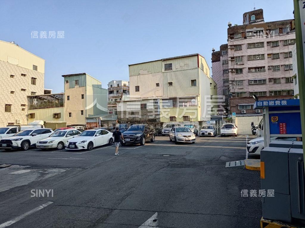 鳳山捷運．自由路透店房屋室內格局與周邊環境