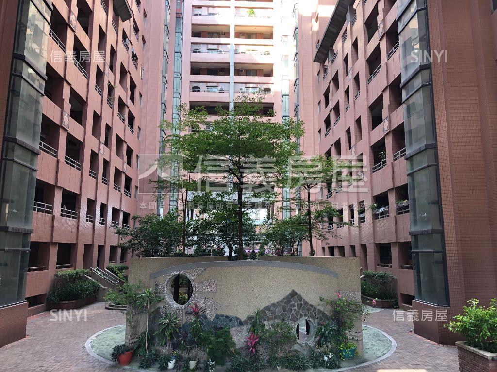 水湳市場大四房車位房屋室內格局與周邊環境