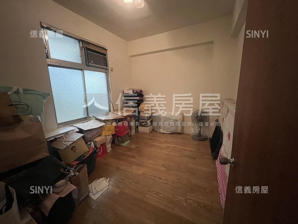 秀朗國小採光公寓房屋室內格局與周邊環境