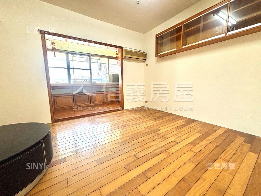 景觀大四房平車房屋室內格局與周邊環境