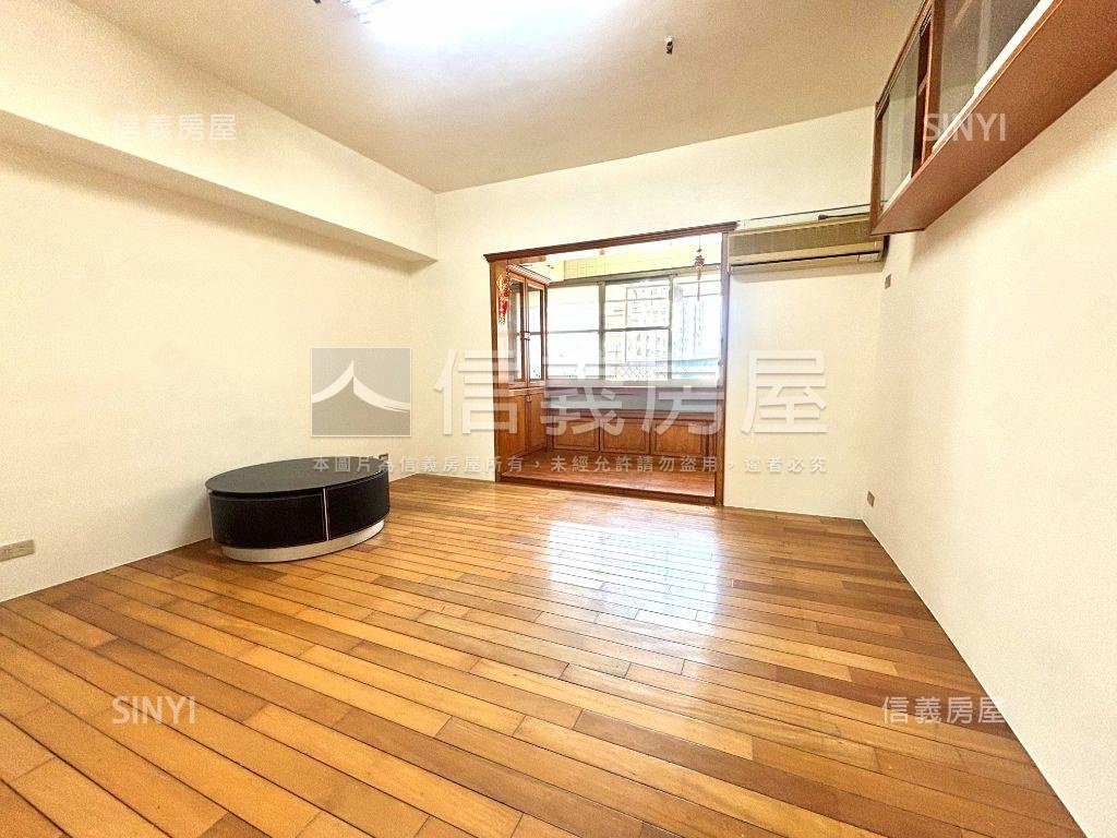 景觀大四房平車房屋室內格局與周邊環境