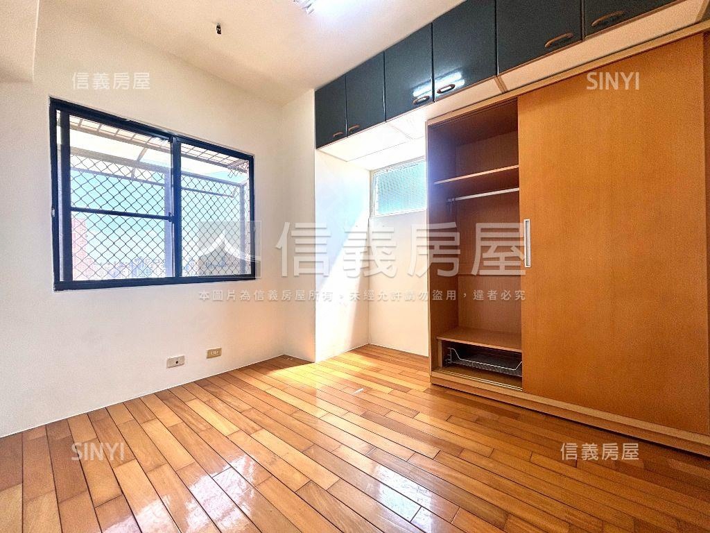 景觀大四房平車房屋室內格局與周邊環境