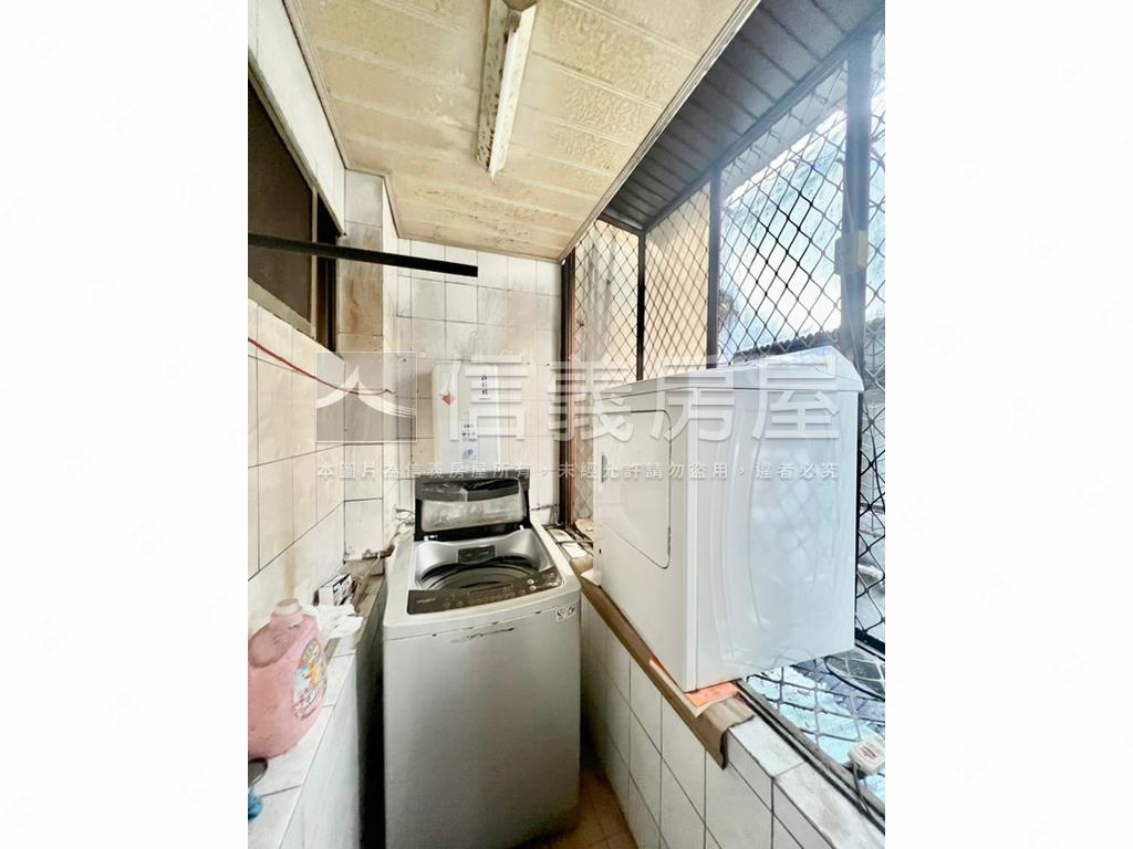 吉祥如意透天二樓土持大房屋室內格局與周邊環境