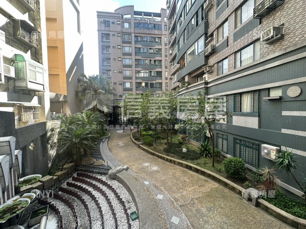 昌益臻品四房平面車位房屋室內格局與周邊環境