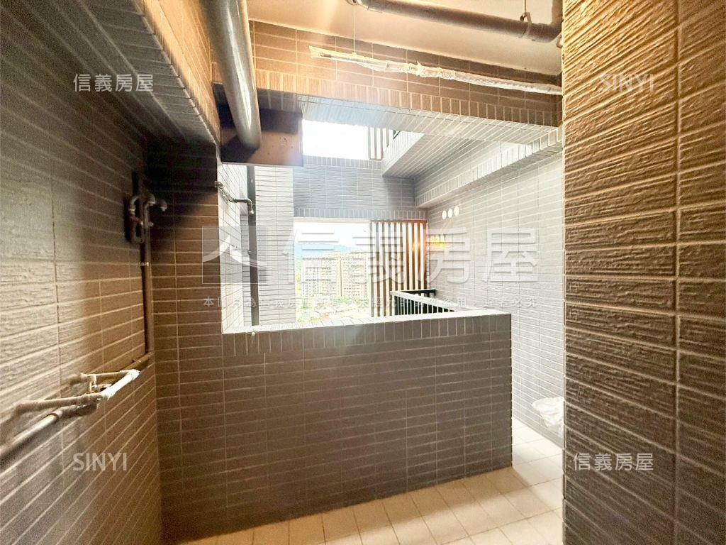 近中國醫高樓全新三房平車房屋室內格局與周邊環境