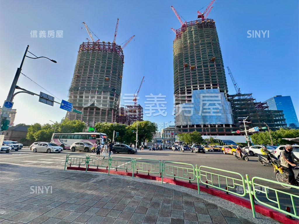 北車捷運層峰採光住辦空間房屋室內格局與周邊環境