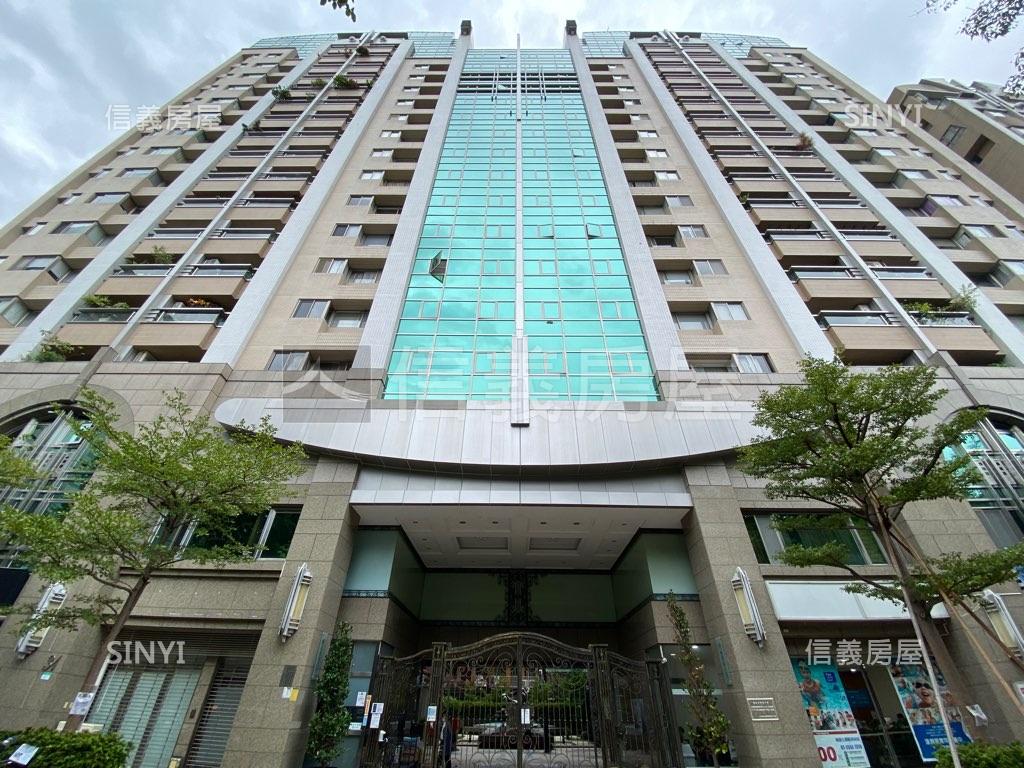 台北市大同區 極稀 樹景京都豪邸 總價52萬 立即了解更多資訊