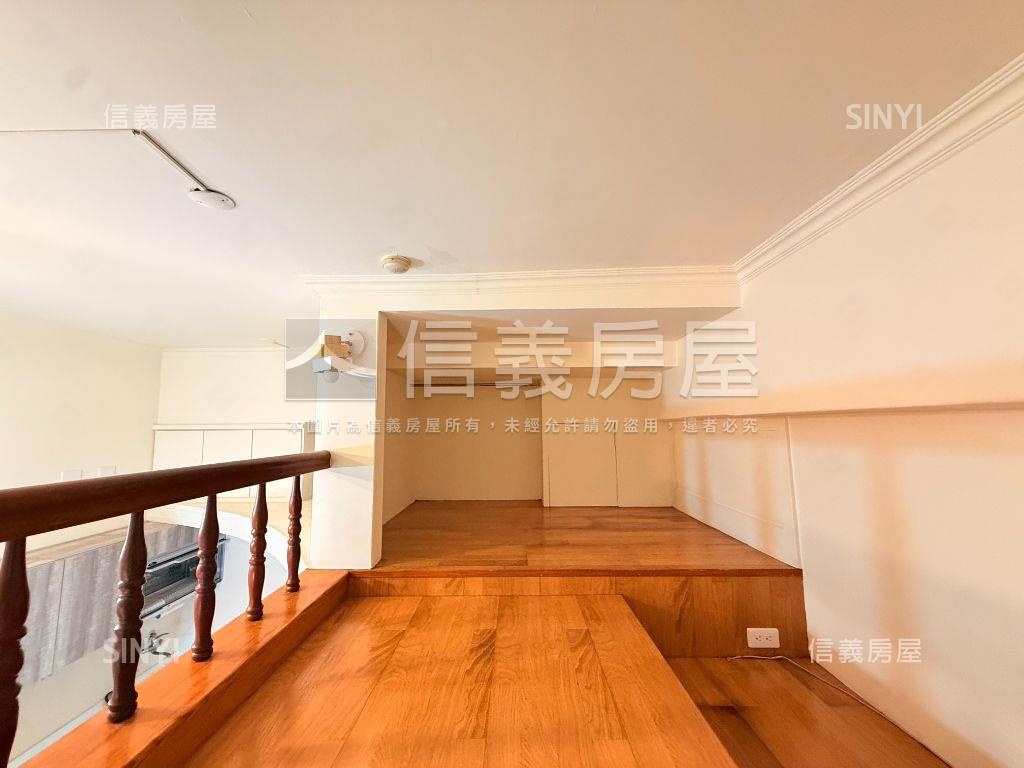 曉明儷晶１＋１房平面車位房屋室內格局與周邊環境