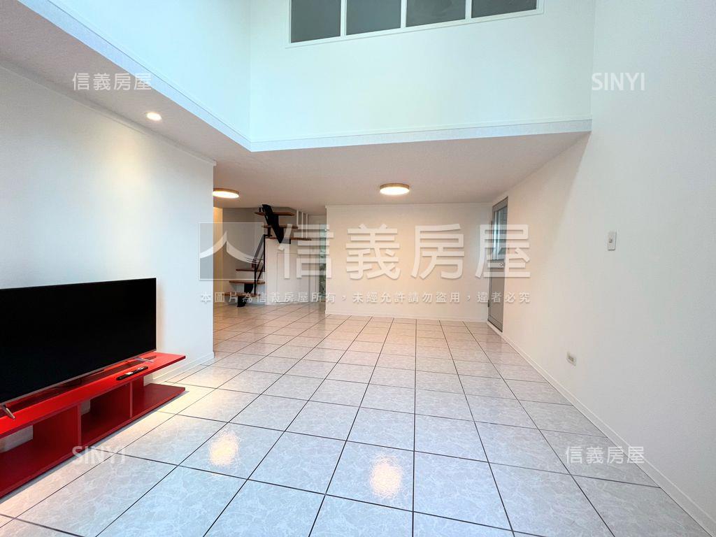 專任❤️高閣挑高景觀戶房屋室內格局與周邊環境