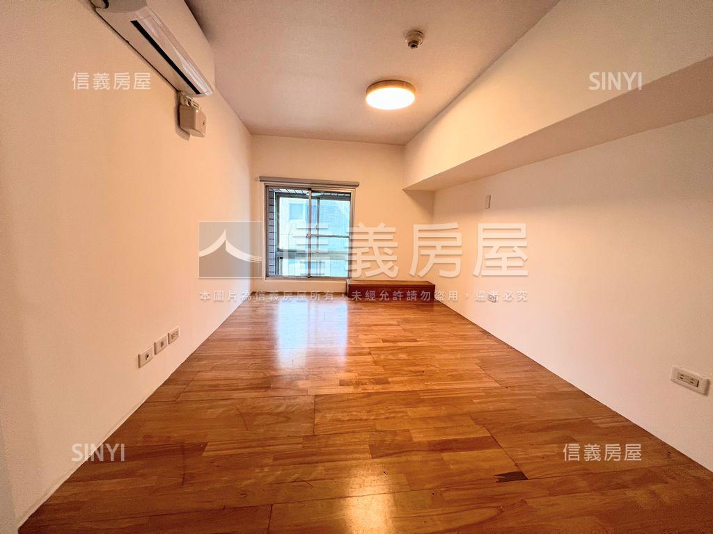 專任❤️高閣挑高景觀戶房屋室內格局與周邊環境