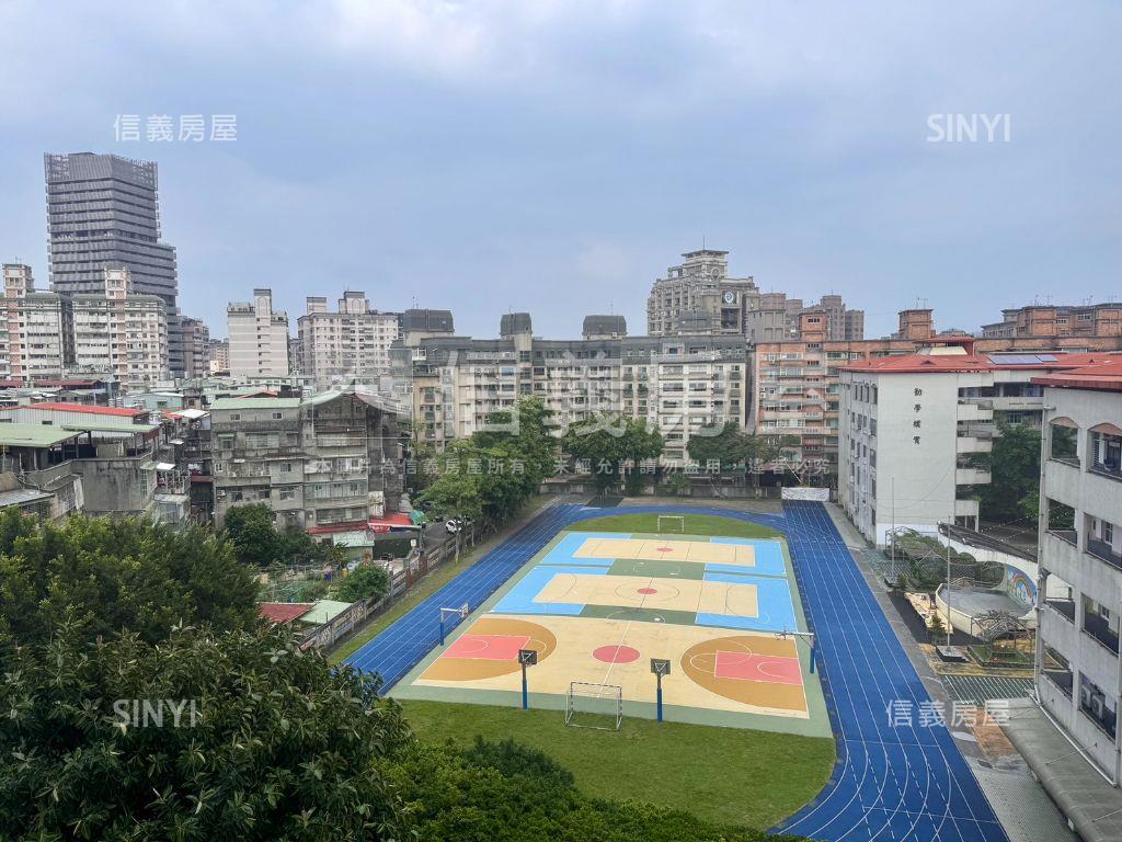 【極上學】極致裝潢兩房車房屋室內格局與周邊環境