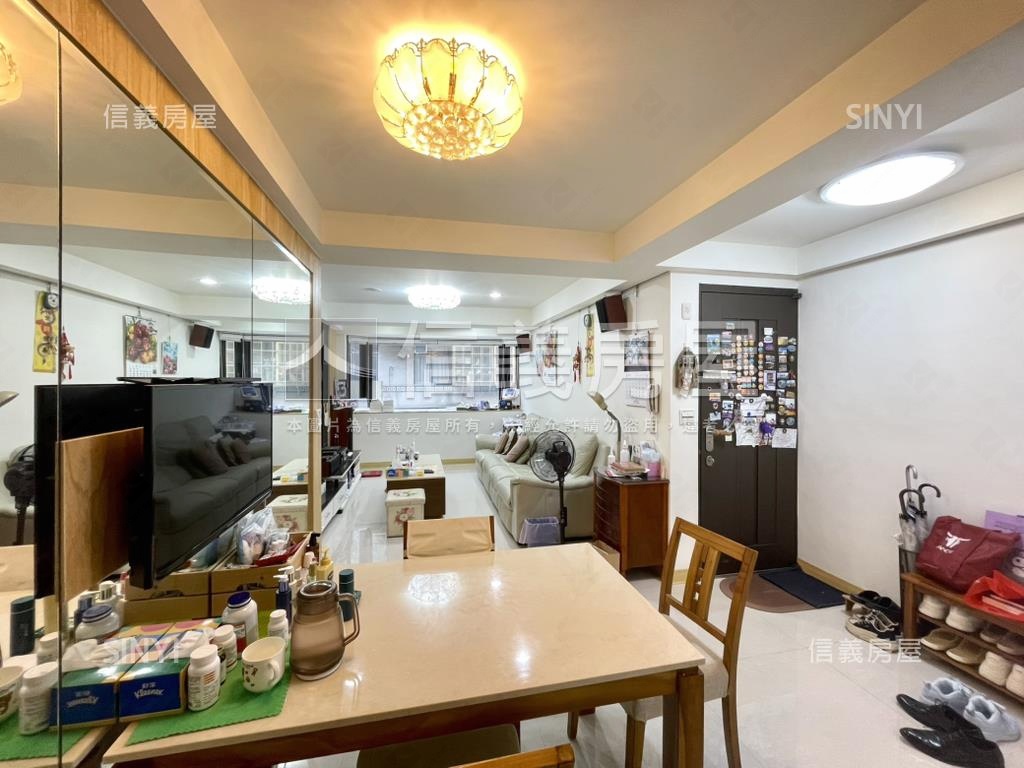 精品大邊間黃金公寓二樓房屋室內格局與周邊環境