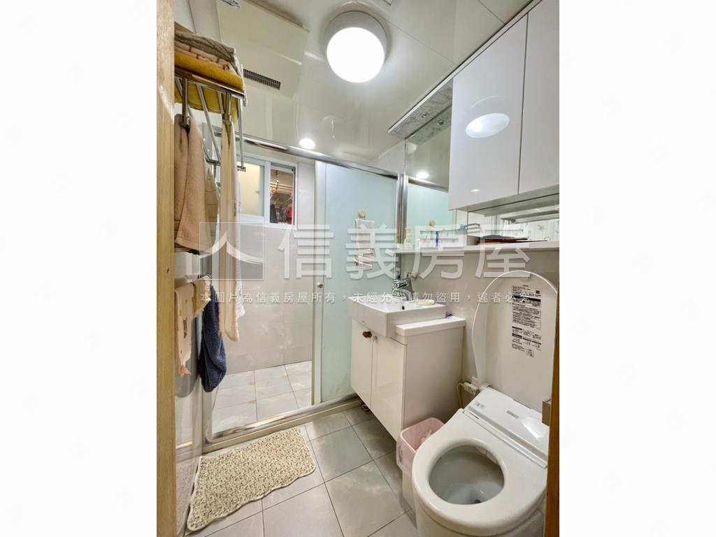 精品大邊間黃金公寓二樓房屋室內格局與周邊環境