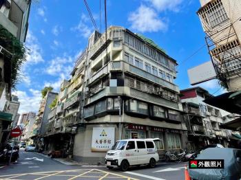 通化邊間高規裝潢公寓二樓