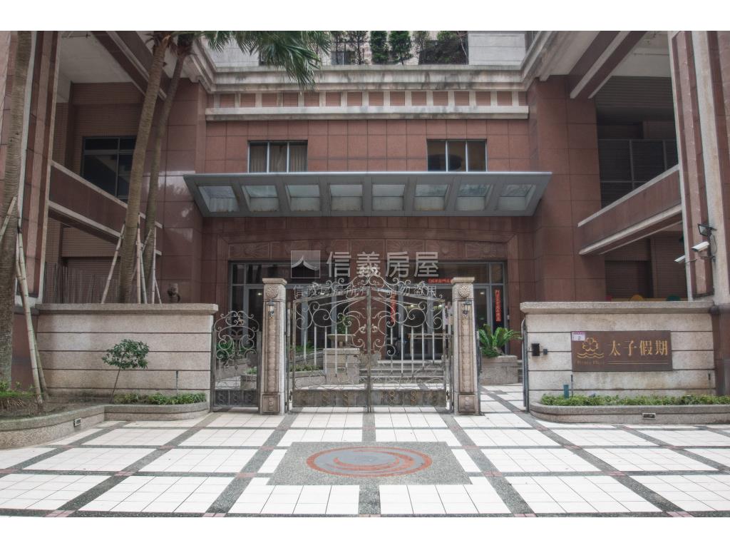 假期兩房車位房屋室內格局與周邊環境
