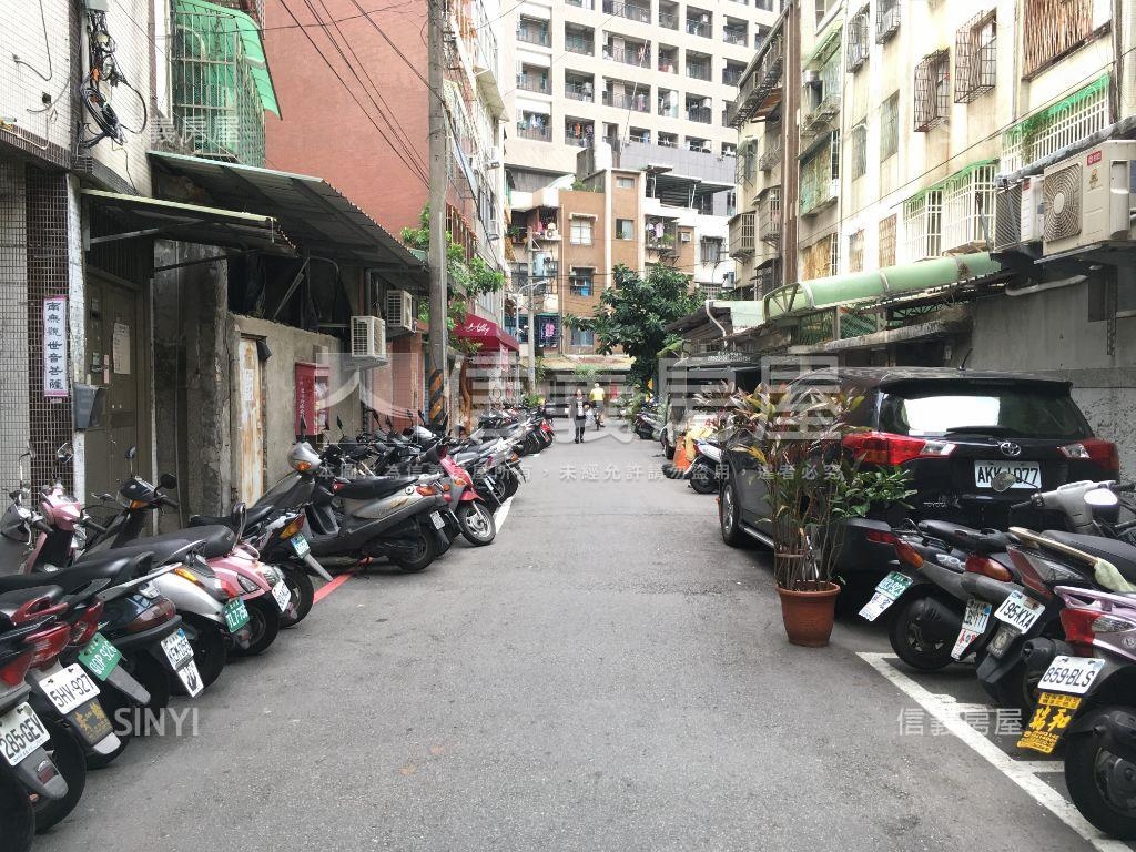 緊鄰頂溪捷運商業區一樓房屋室內格局與周邊環境