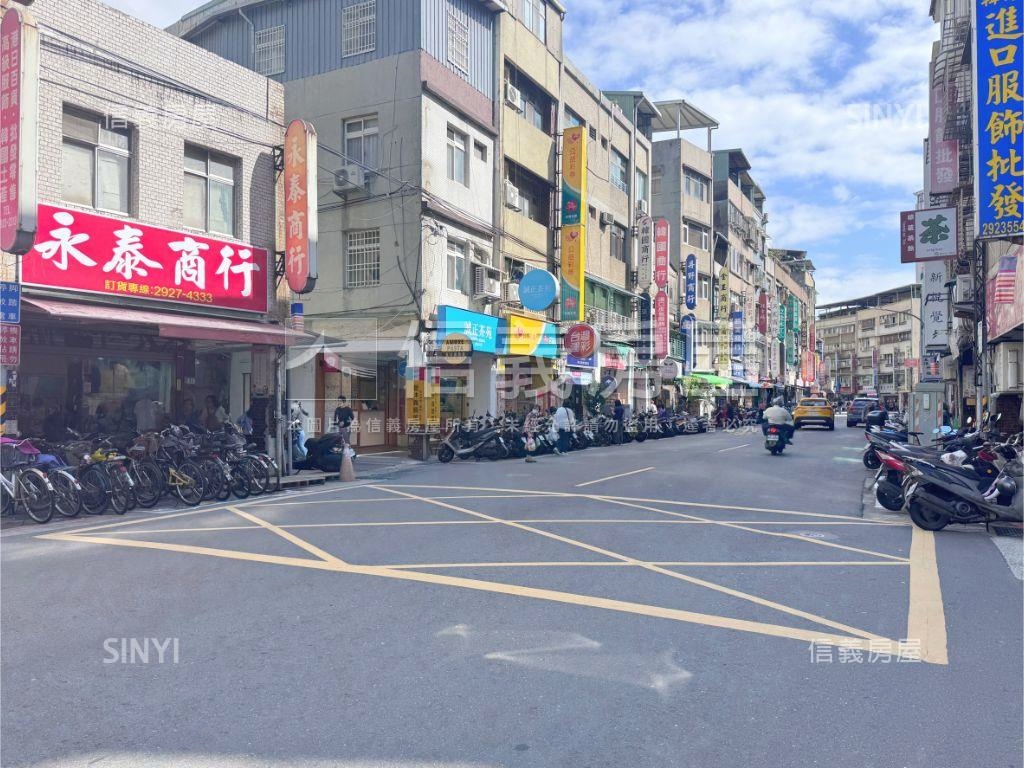 緊鄰頂溪捷運商業區一樓房屋室內格局與周邊環境