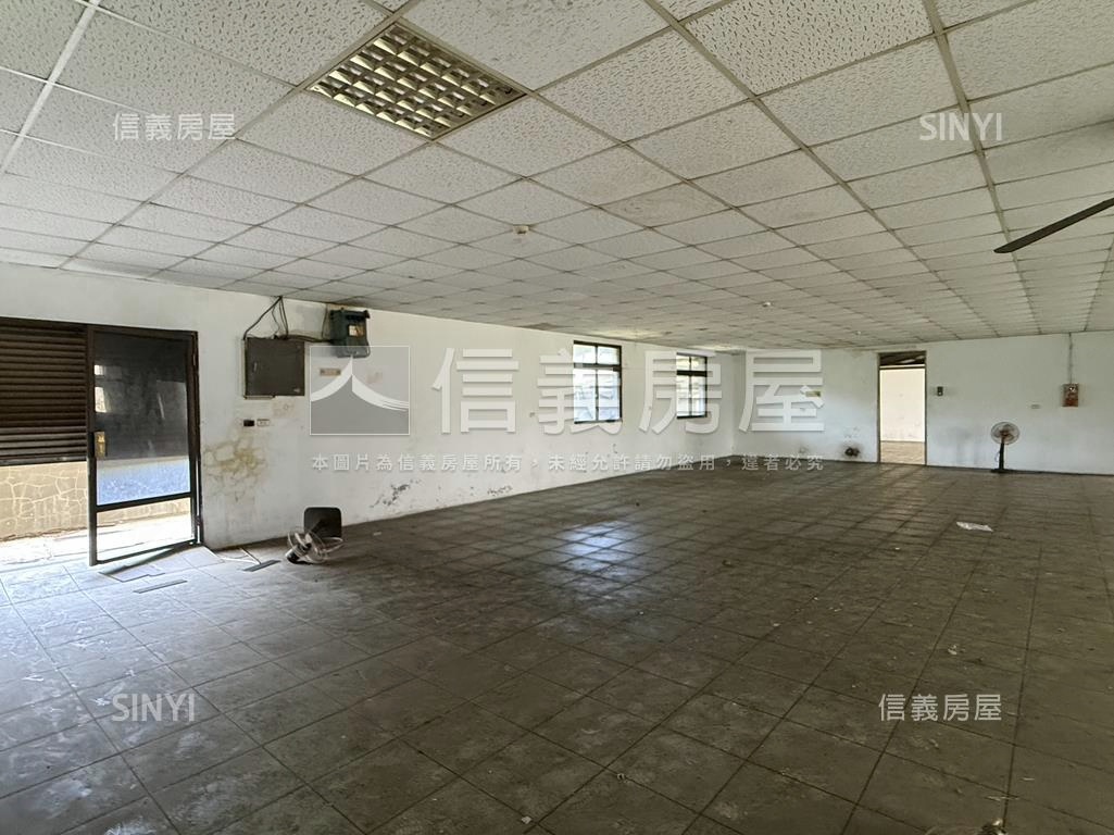 梓官丁種建築用地方正廠房房屋室內格局與周邊環境