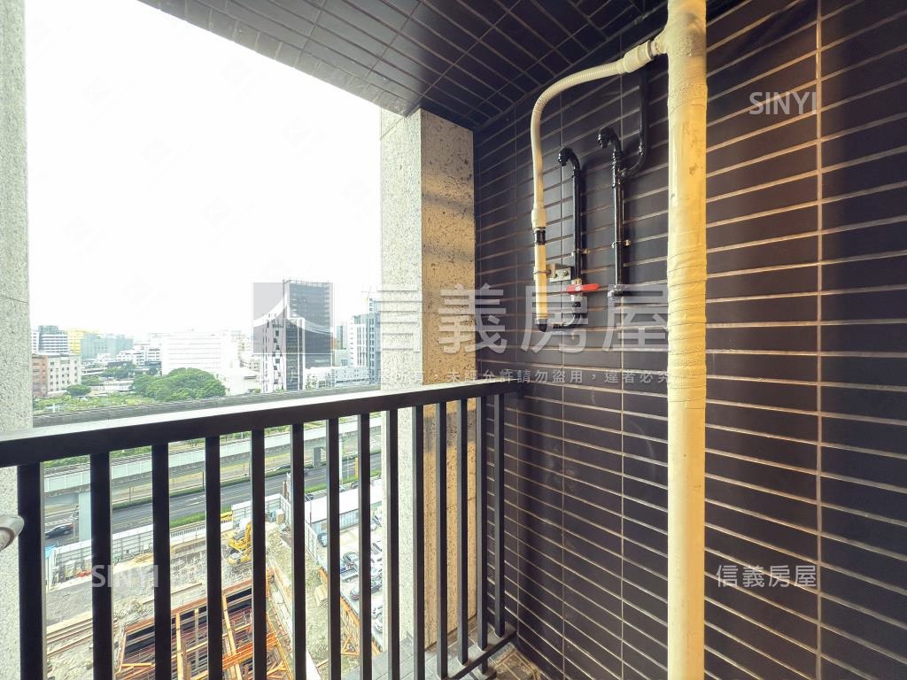 ［新］副都心百邑兩房車位房屋室內格局與周邊環境