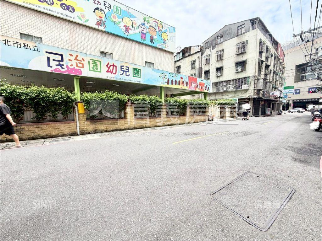 近環球˙稀有邊間２樓房屋室內格局與周邊環境