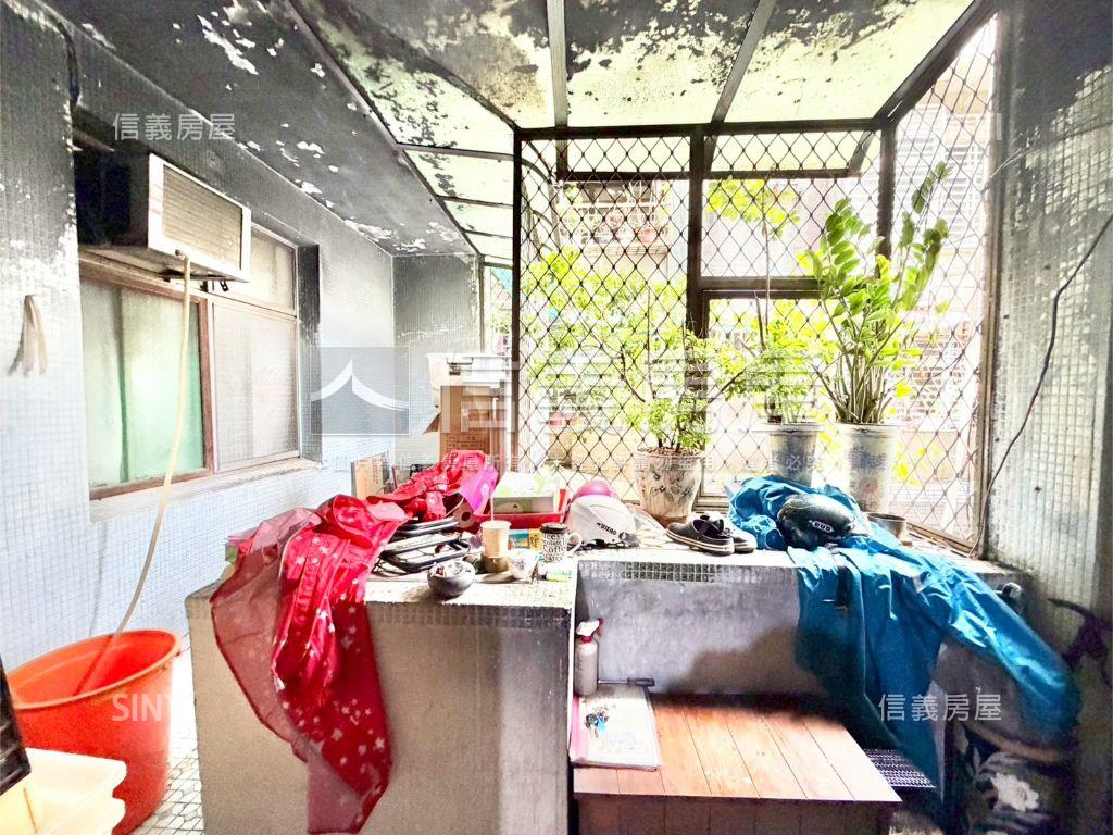 近環球˙稀有邊間２樓房屋室內格局與周邊環境