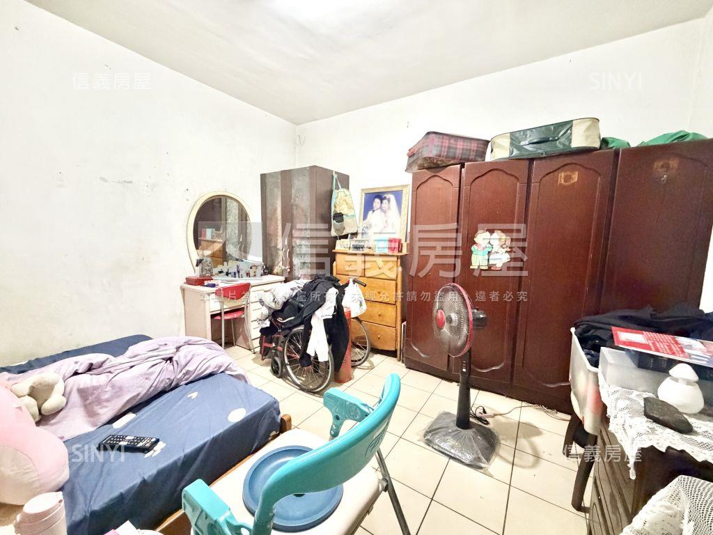 近環球˙稀有邊間２樓房屋室內格局與周邊環境