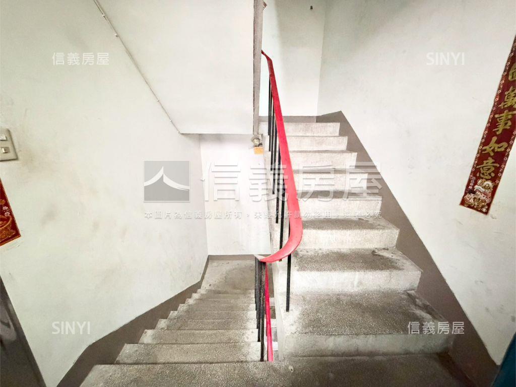 近環球˙稀有邊間２樓房屋室內格局與周邊環境