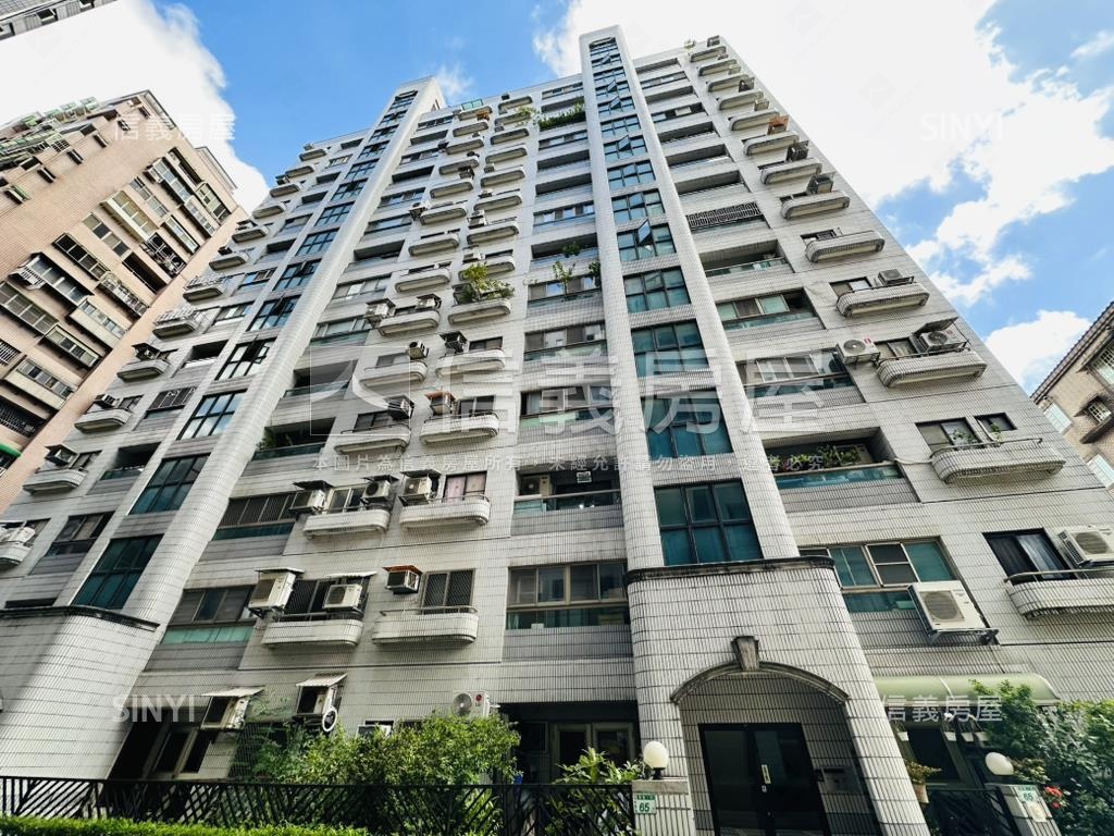 國泰大空間四房－國家都會房屋室內格局與周邊環境