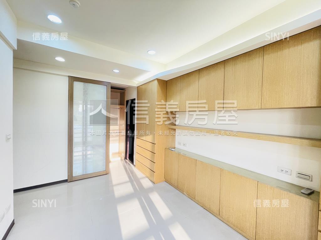 萬美稀有四房坡平車位房屋室內格局與周邊環境