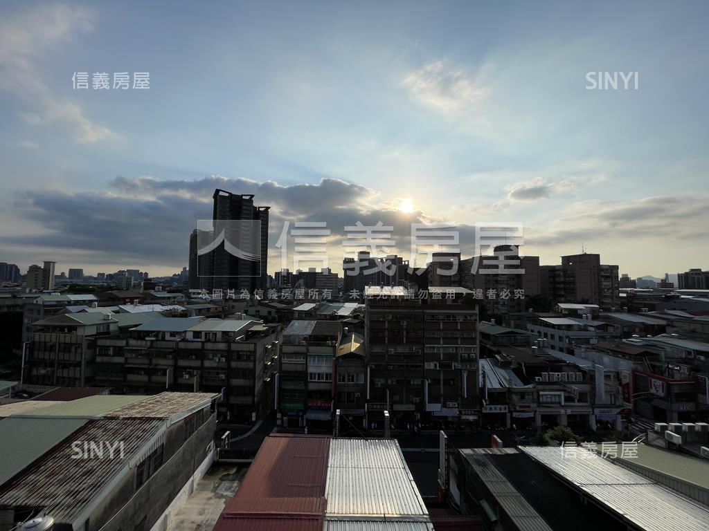萬美稀有四房坡平車位房屋室內格局與周邊環境