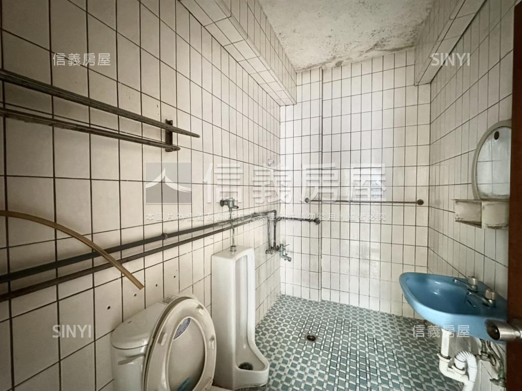 南投鹿谷順向邊間收租透店房屋室內格局與周邊環境