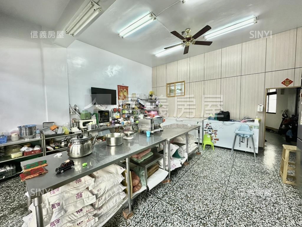 南投鹿谷順向邊間收租透店房屋室內格局與周邊環境