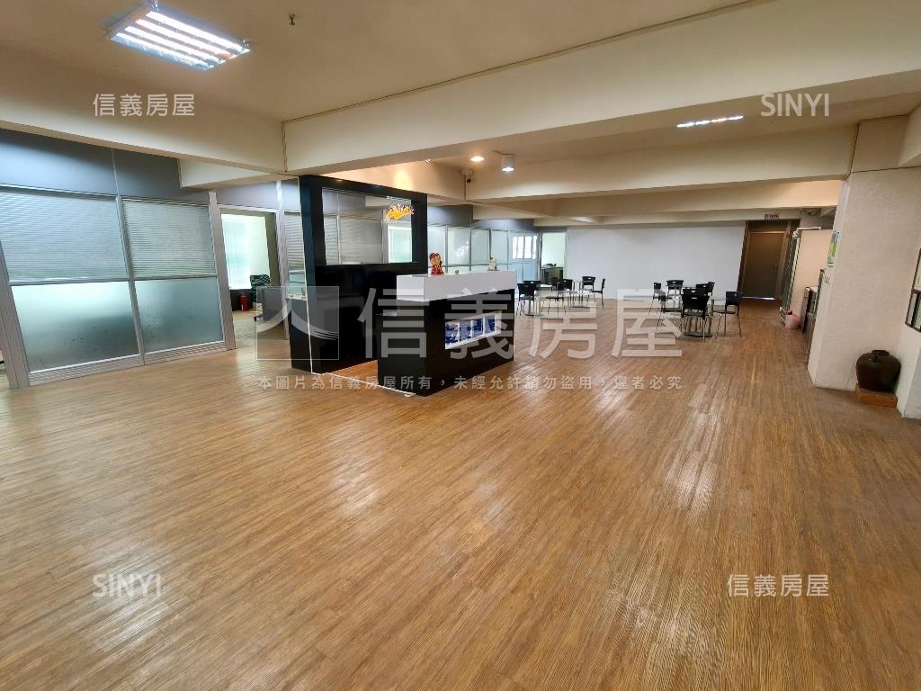近美麗島捷運站高樓商辦房屋室內格局與周邊環境