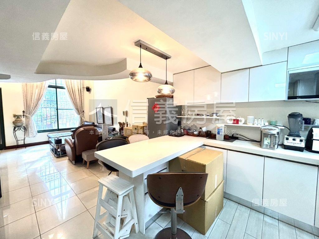 專任【亞熱帶】美別墅房屋室內格局與周邊環境