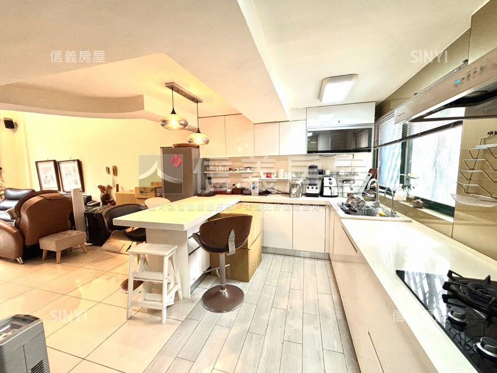 專任【亞熱帶】美別墅房屋室內格局與周邊環境