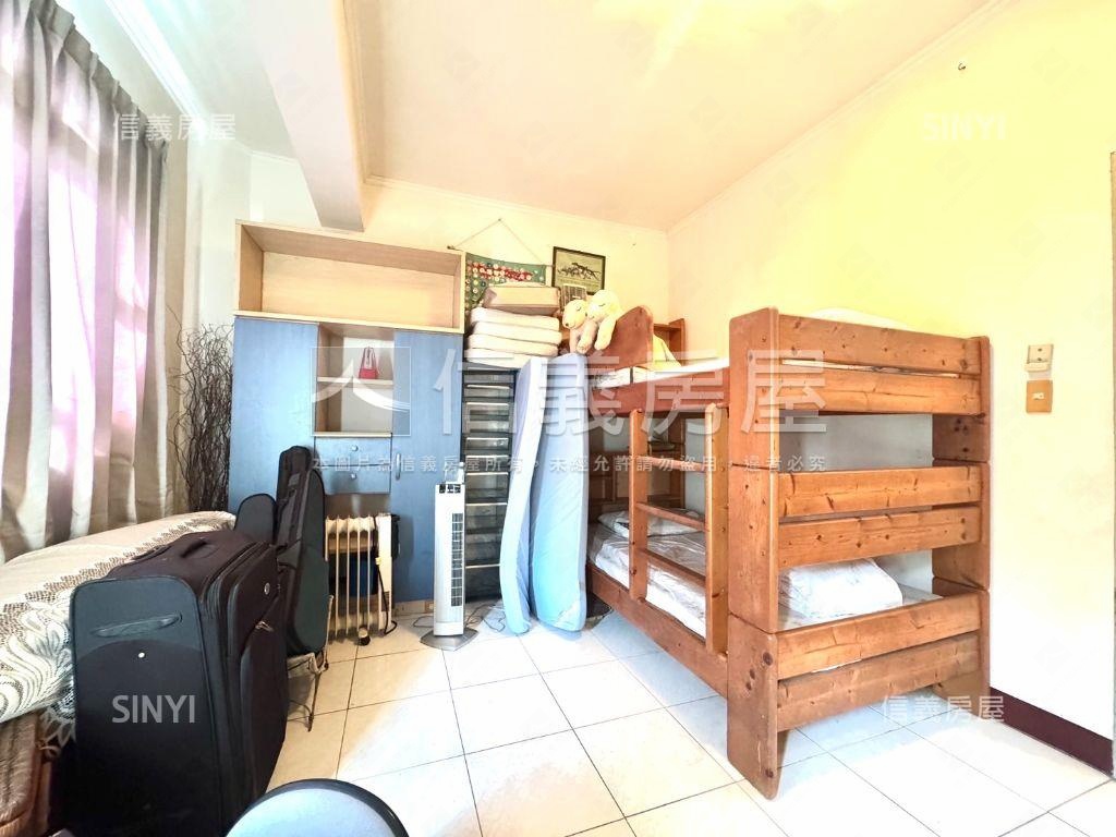 專任【亞熱帶】美別墅房屋室內格局與周邊環境